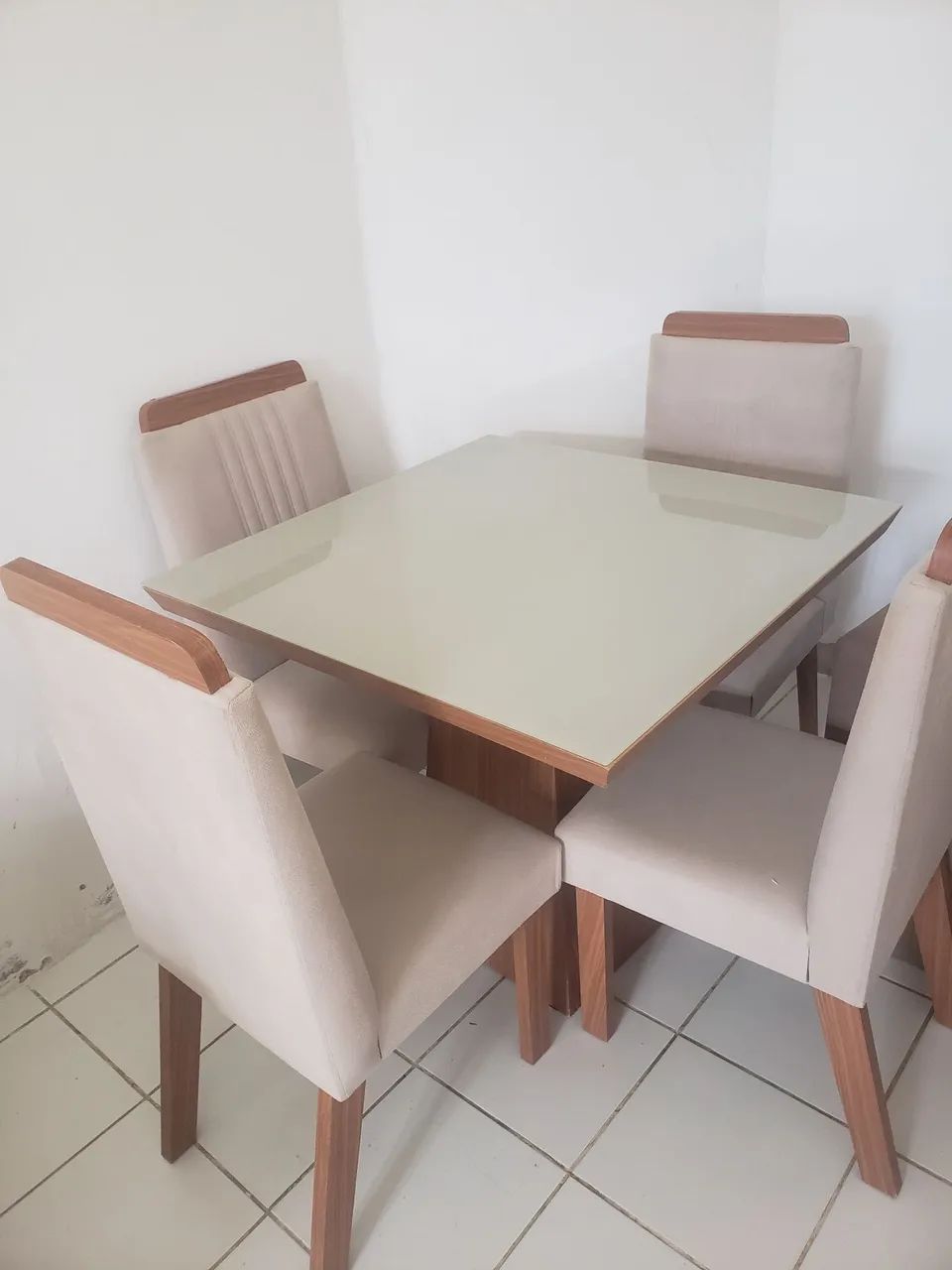 VENDO UMA MESA DE JANTAR  NOVA - Foto 5