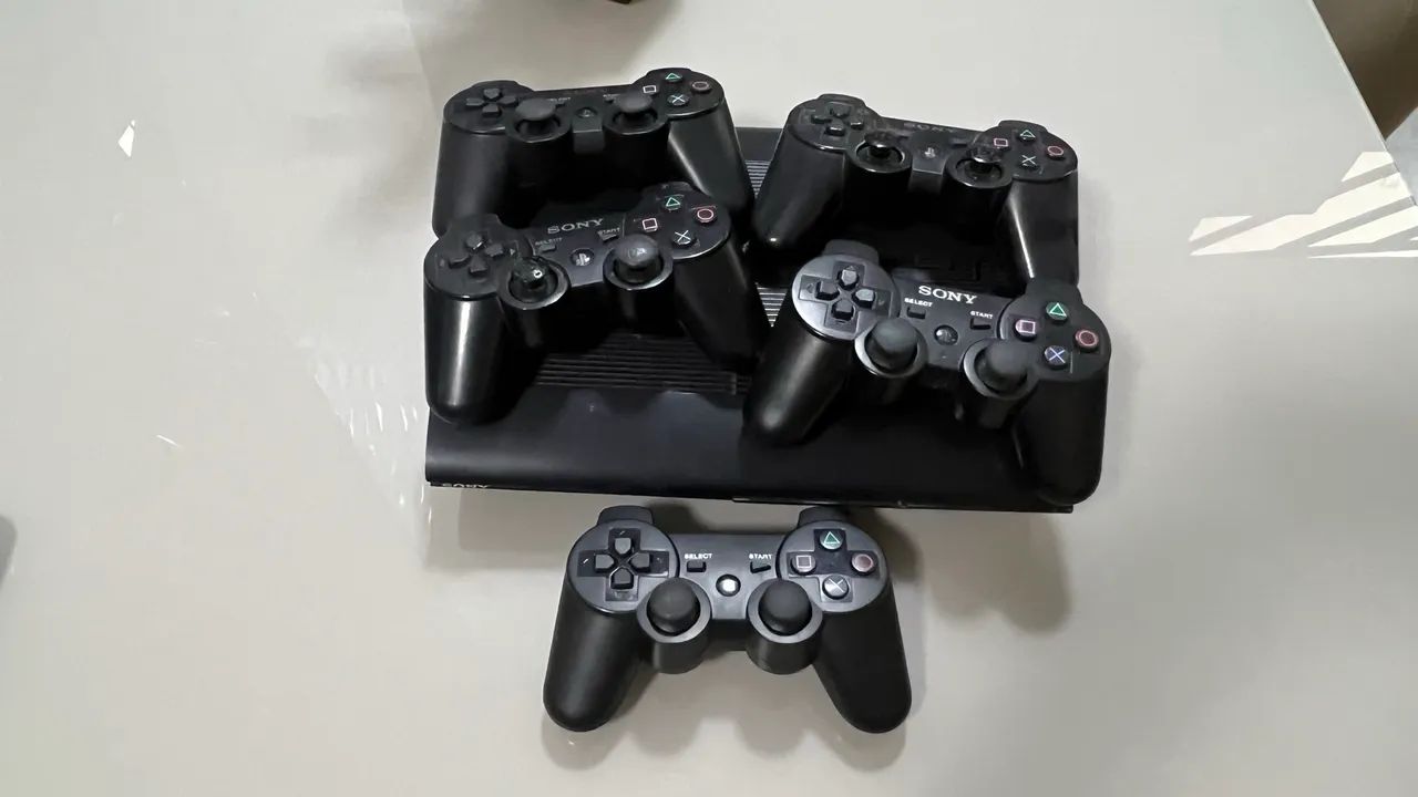 Ps3 desbloqueado, tudo funcionando com 5 controles.  - Foto 2