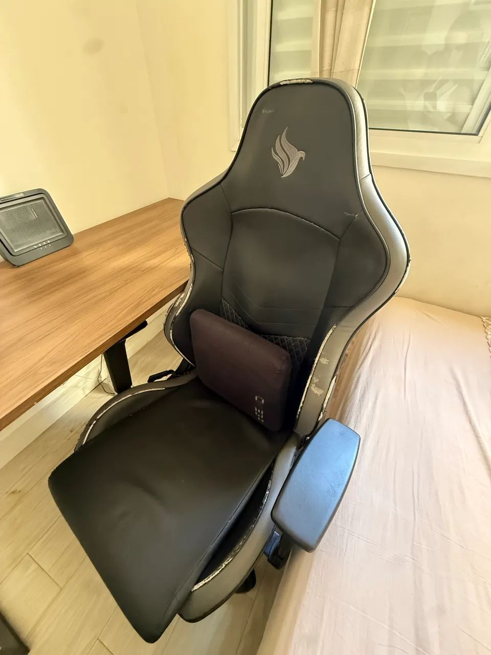 Mesa de escritório e cadeira gamer - Foto 2
