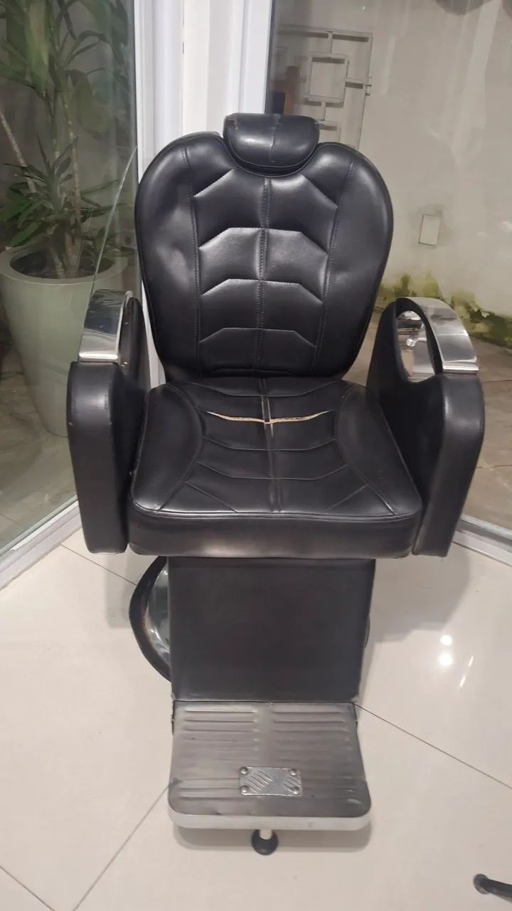Vendo cadeira de barbeiro ? 