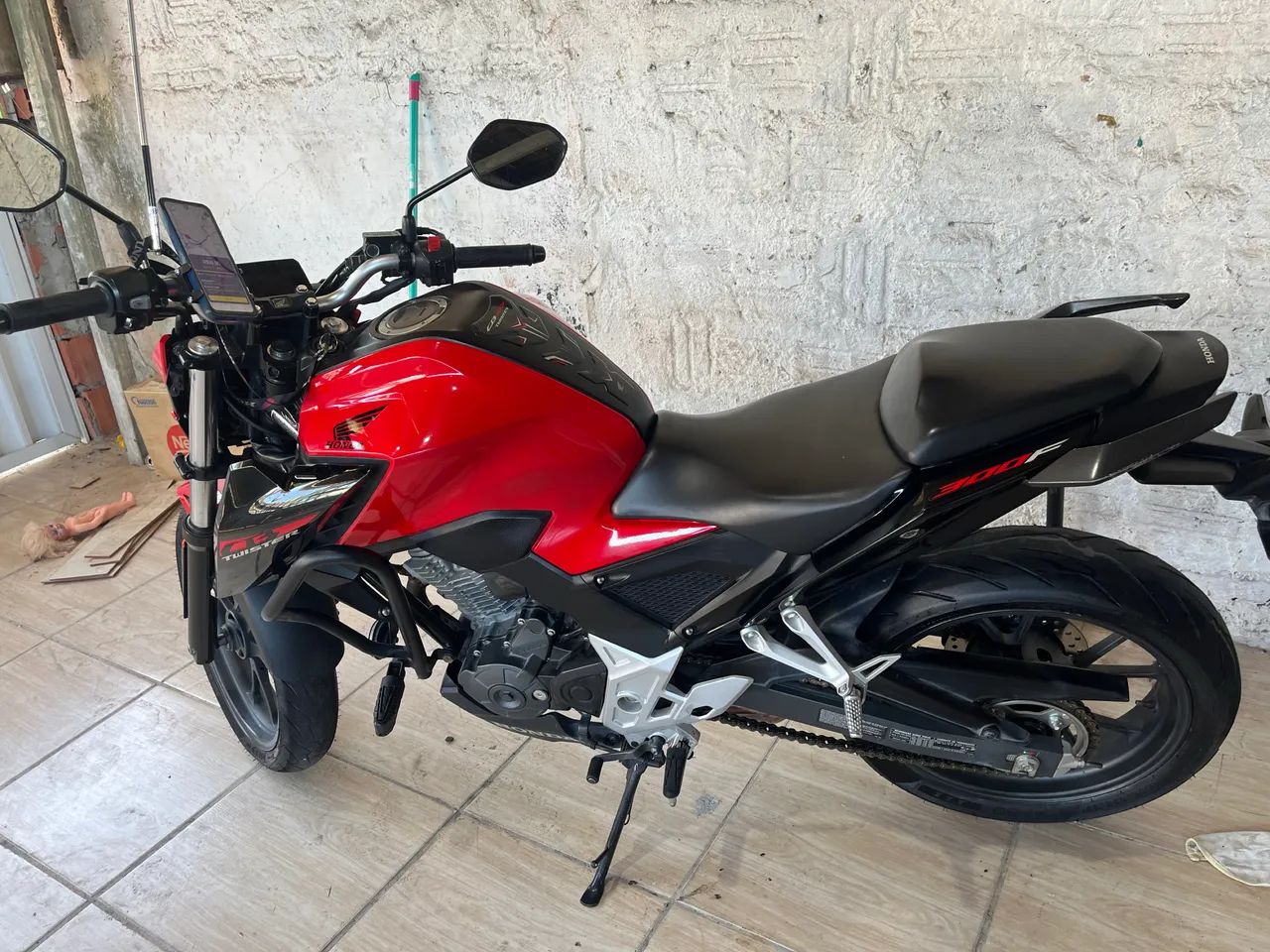 CB300F