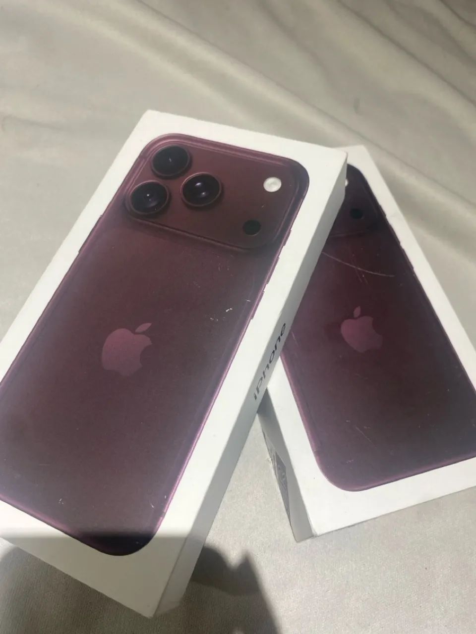 IPHONE 18 PRO 256gb (BORGONHA)