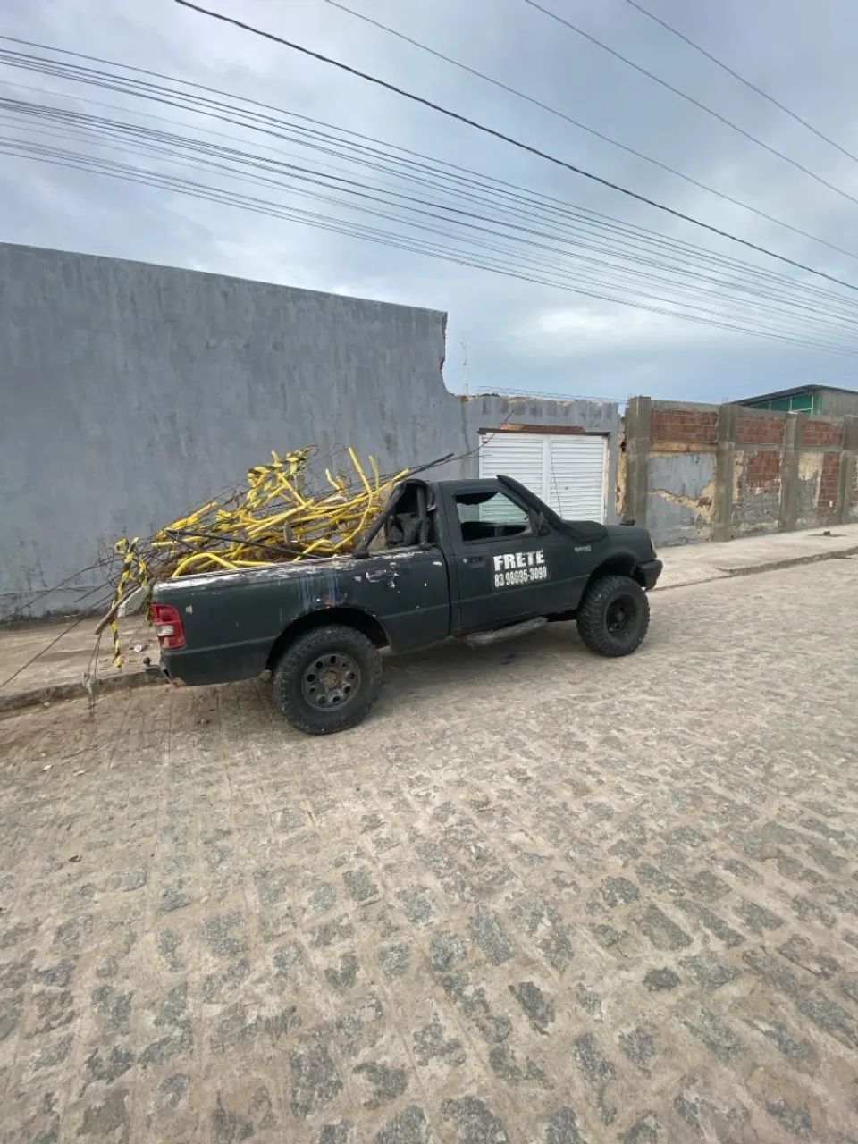 Frete entulho carreto descarte 