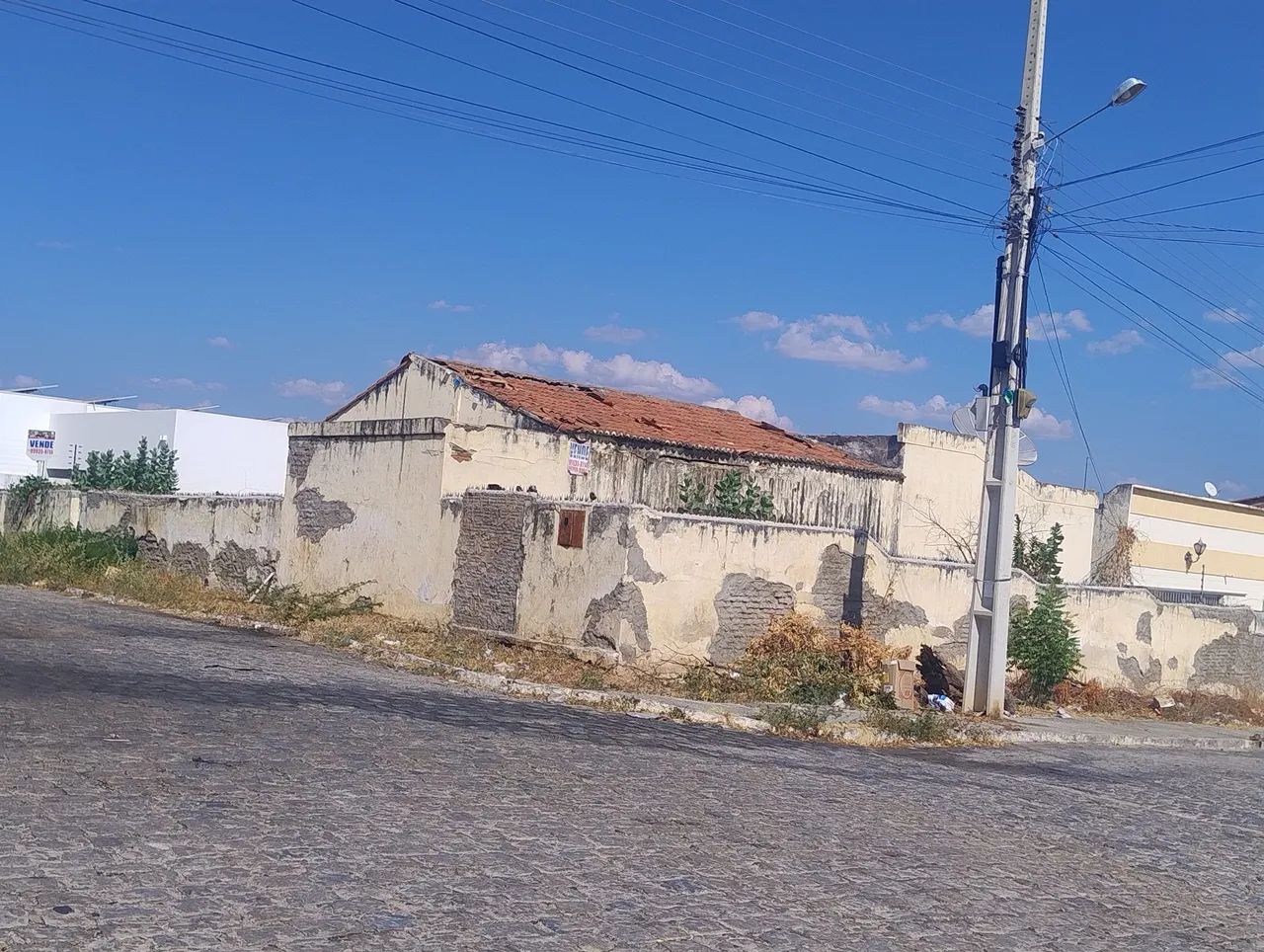 Casa para VENDER, ótimo localização 