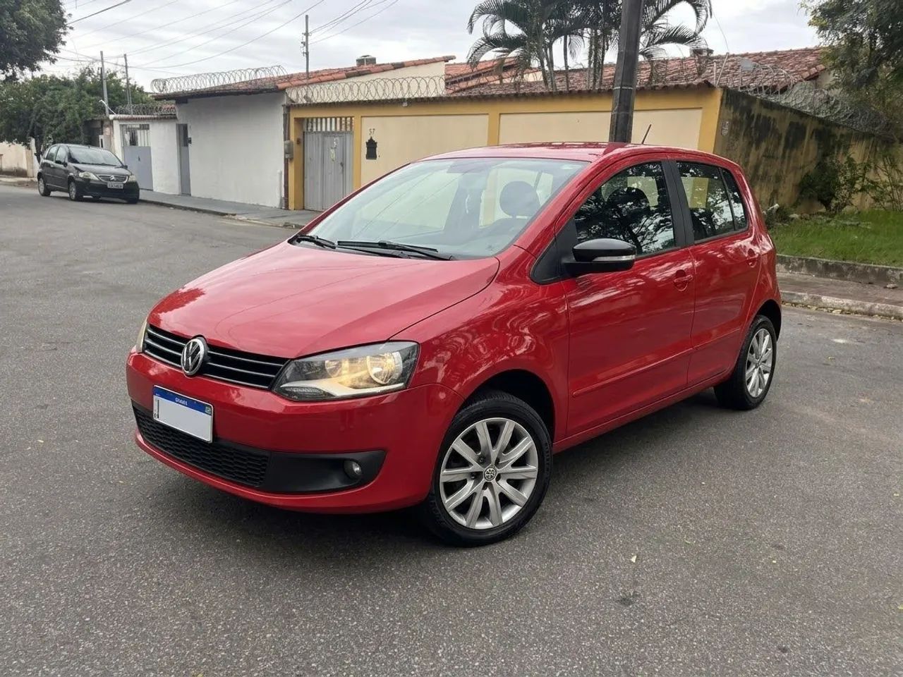 Volkswagen Fox Fox 1.6 Mi Total Flex 8V 5p 2013