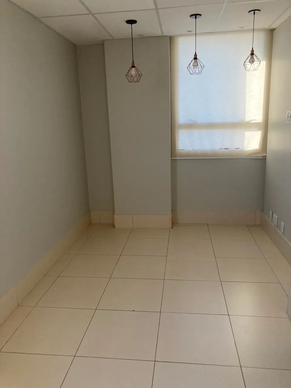 Alugo sala Setor Marista 