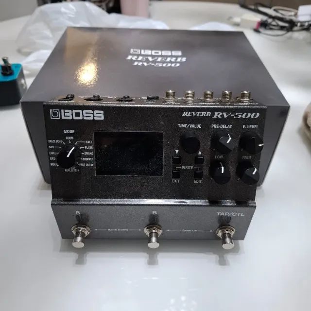 Boss RV 500