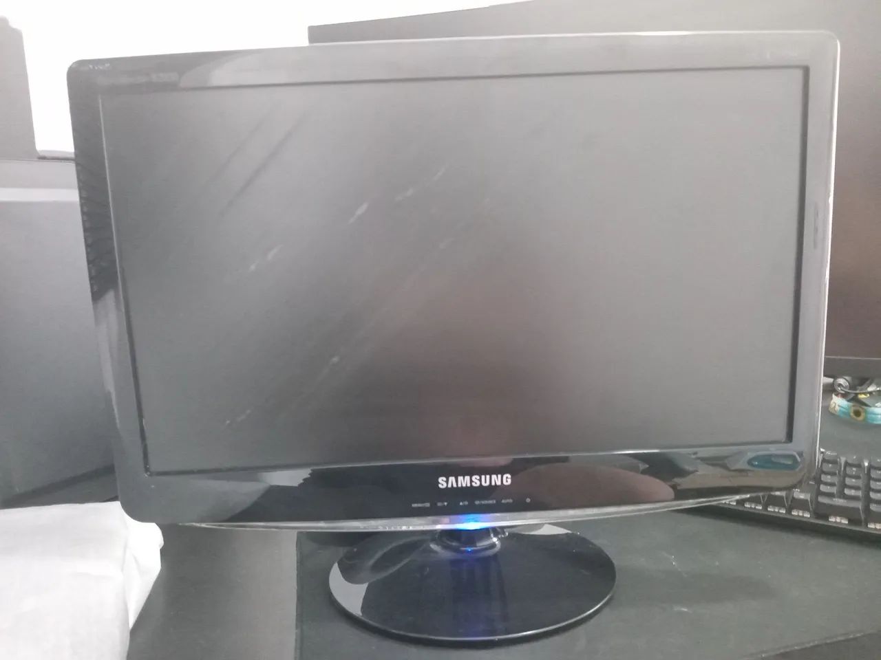 Monitor Samsung 20 - com manchas na tela - Foto 2