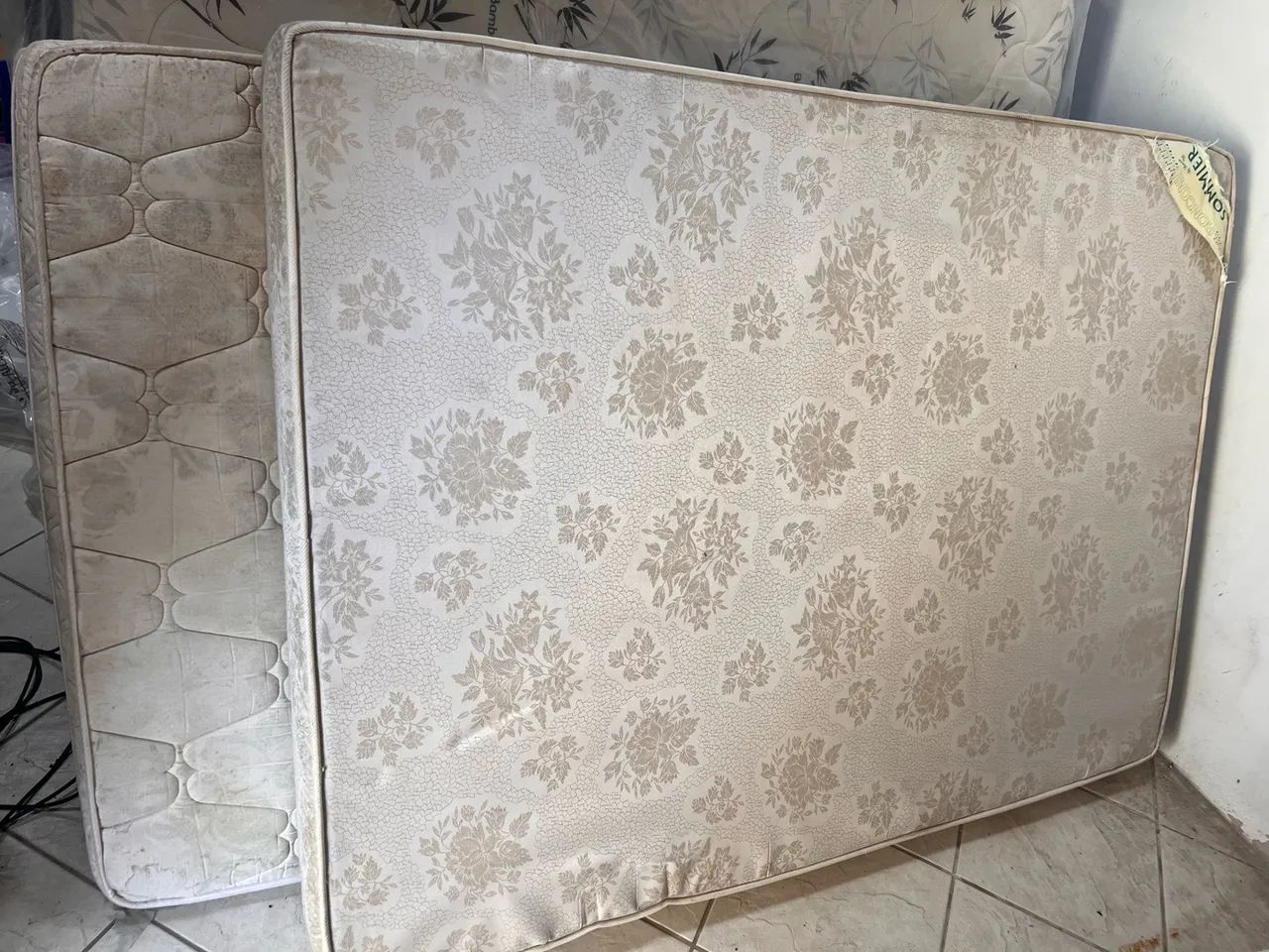 Vendo cama box casal usada  - Foto 4