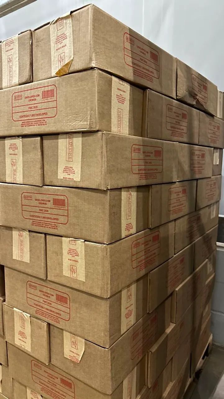 CAIXA LACRADA COM 1000 PACOTES DE FIGURINHAS COPA 2026 - Foto 3