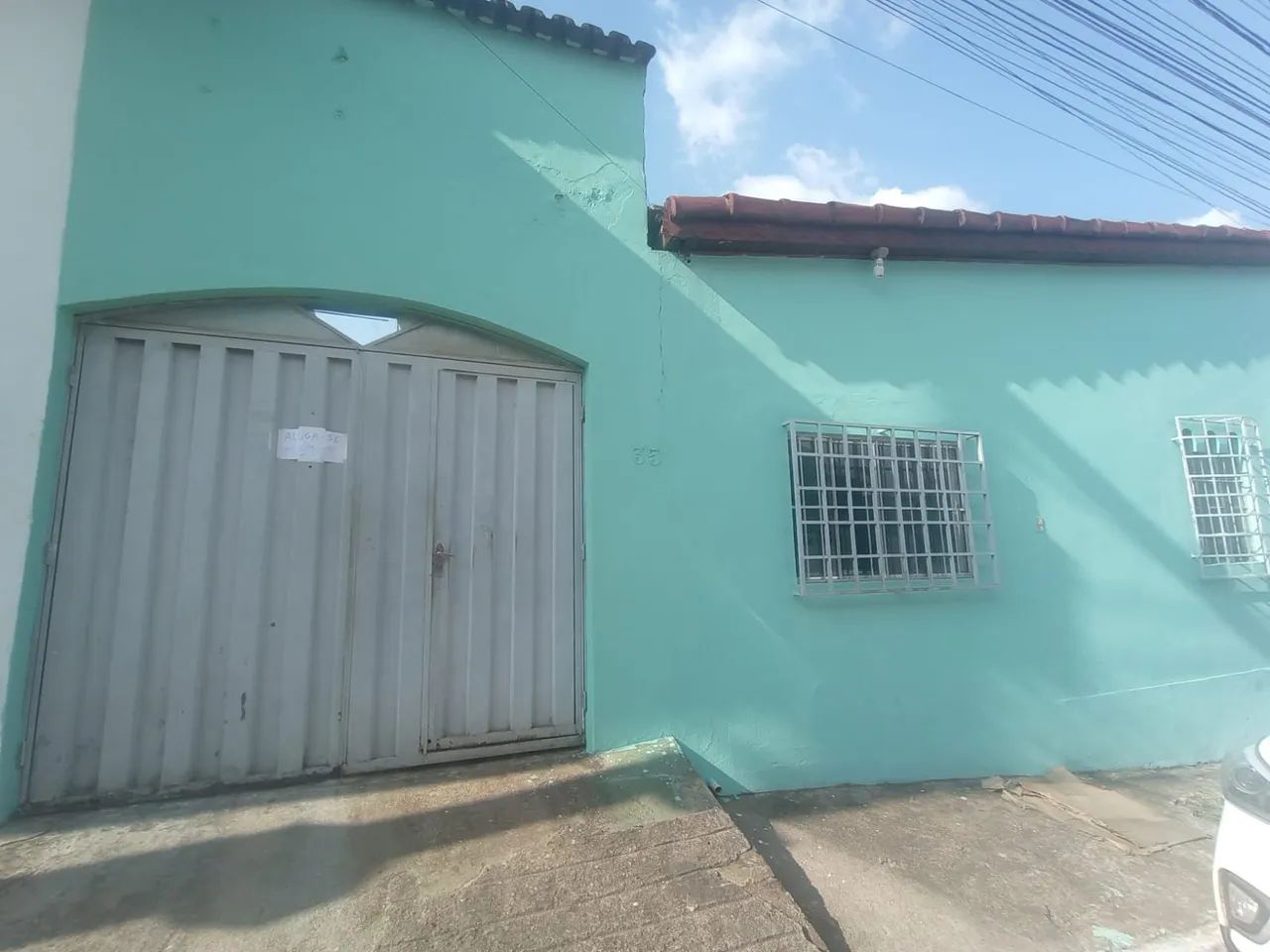 Alugo casa na Rua G - Foto 2