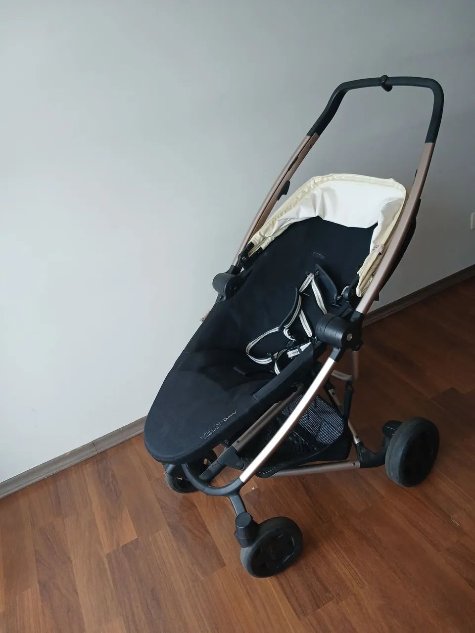 Carrinho de bebê + Moises + Bebê Conforto
