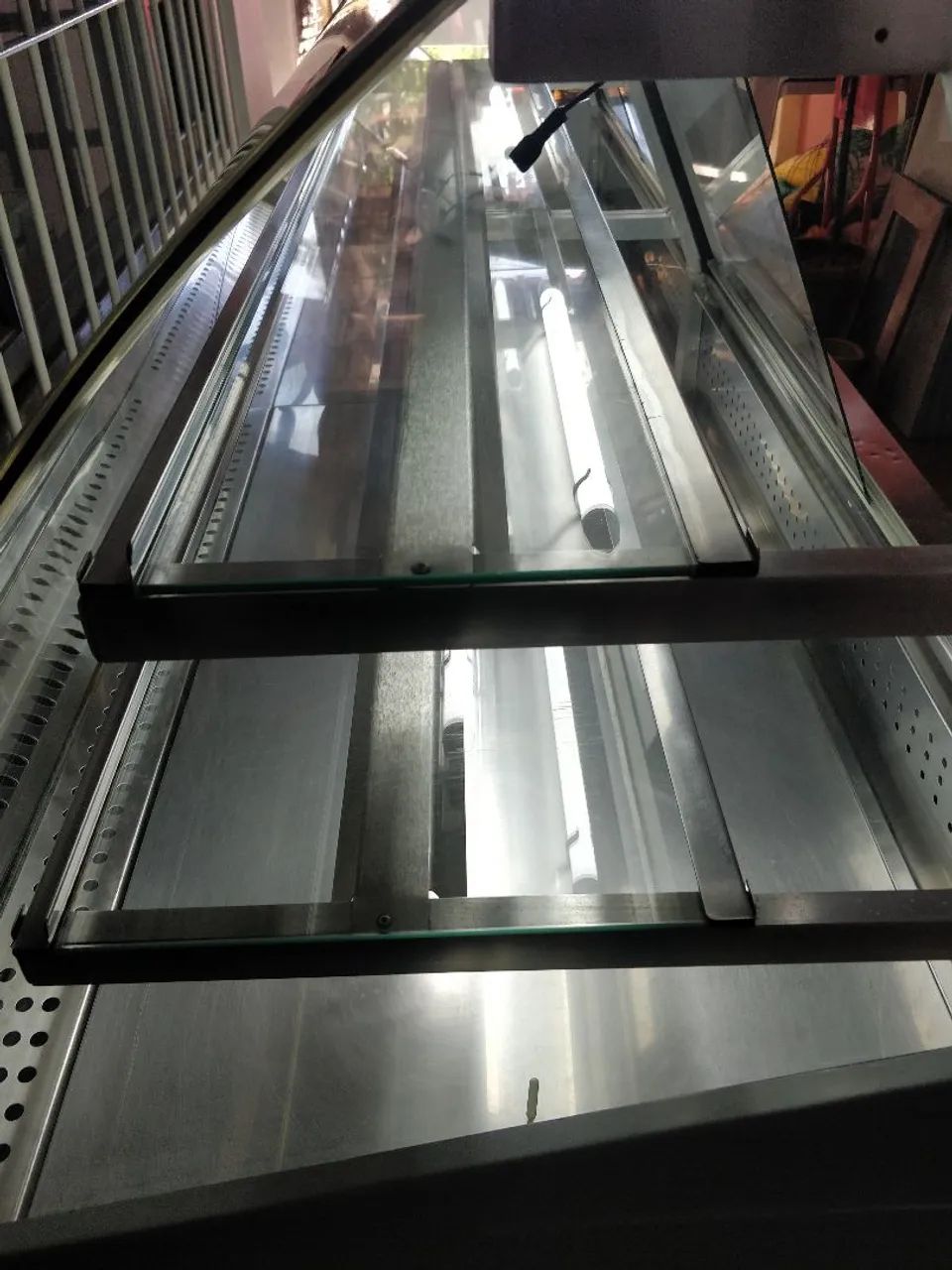 Vendo Balcão Refrigerado inox Luxo - Foto 6