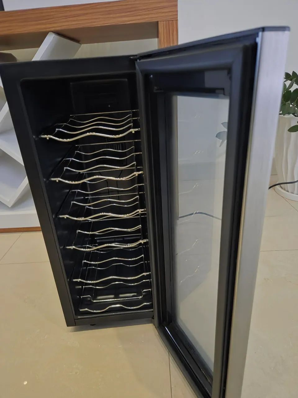 Adega para 12 garrafas - Foto 2