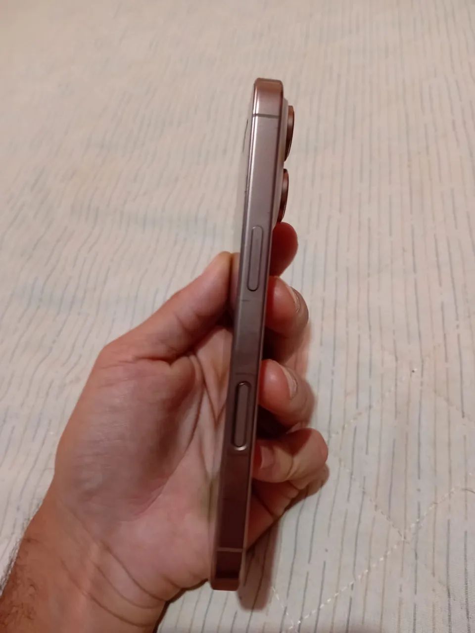 Iphone 16 pro 256gb - Foto 3