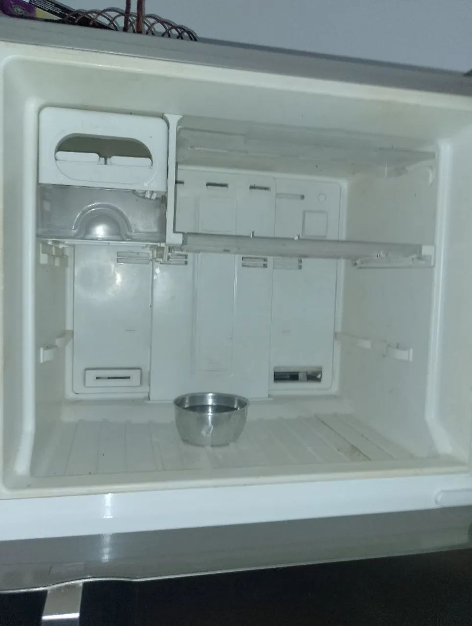 Geladeira Electrolux 433l.Defeito: Compressor  - Foto 5