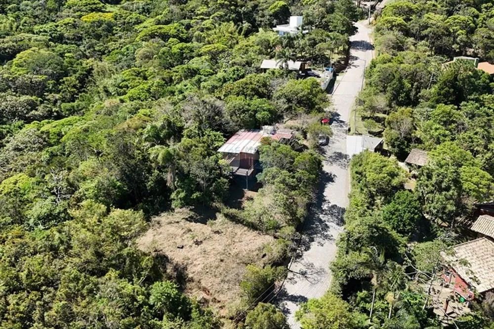 Casa à venda com 2 quartos, 100 m² de aréa útil e 964 m² de terreno por R$ 680.000,00 na C - Foto 2