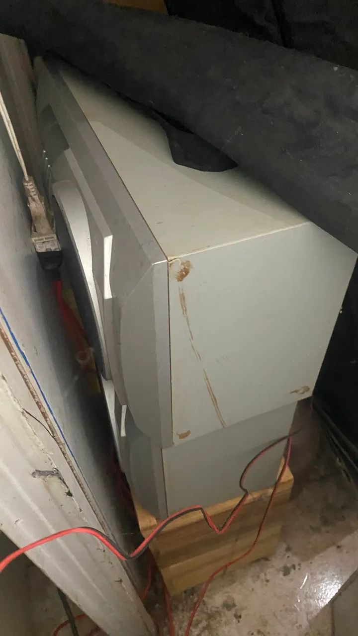 Vendo vitrola antiga com discos - Foto 3