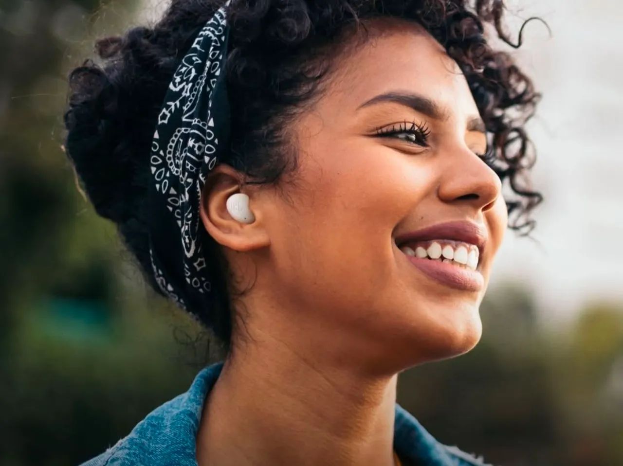 Fone Bluetooth jbl wave buds 2 - novo - Foto 4