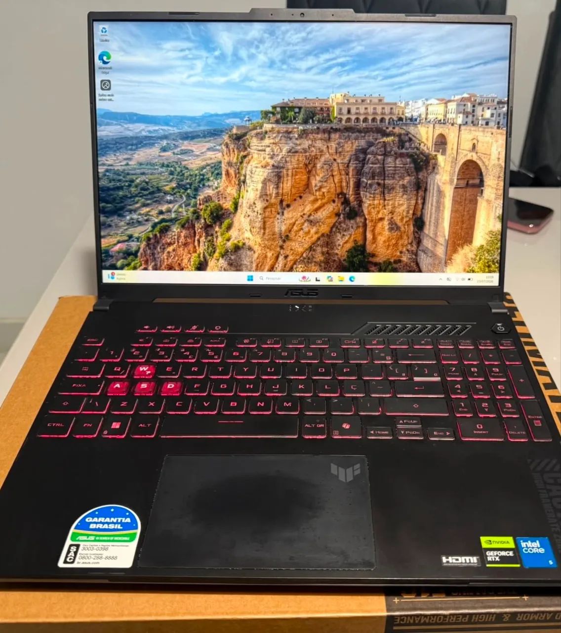 Vendo notebook em perfeito estado, na caixa  - Foto 2