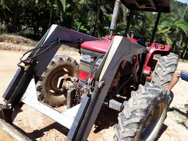 Trator 4x4 com lamina - Foto 15
