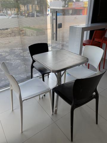 Conjunto de mesa e cadeiras Tramontina