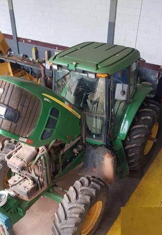 Trator Agrícola John Deere 6180 - 2015 - Com Grade