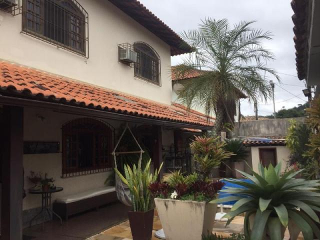Casa à venda com 3 dormitórios em Itaipu, Niterói cod:2129