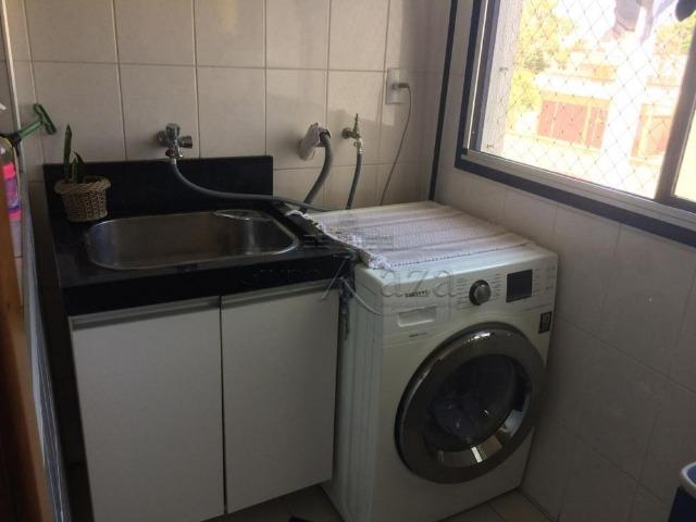 Apartamento 3 dormitórios com armários nos cômodos - Foto 11