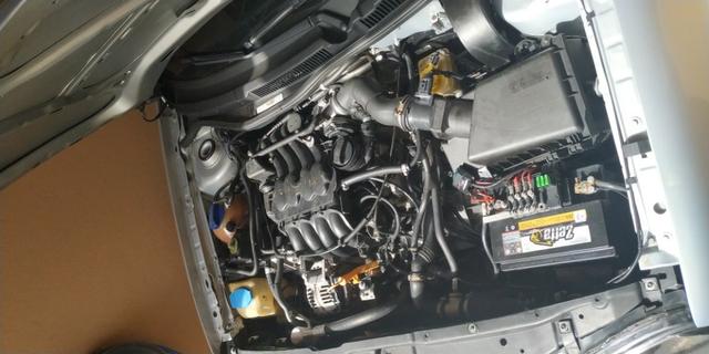 Vendo ou troco Golf 1.6 2000 Completo + Susp Ar + Legalizado - Foto 11