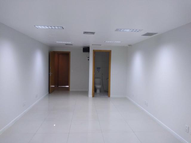 Sala no Hangar, 35 m2, Nascente, Paralela - Foto 2