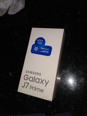 Caixa j7 prime com manuais