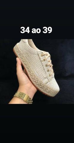 Tênis feminino transado