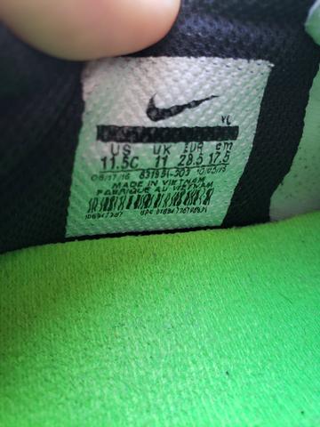 Chuteira Nike infantil sem cadarço - Foto 4