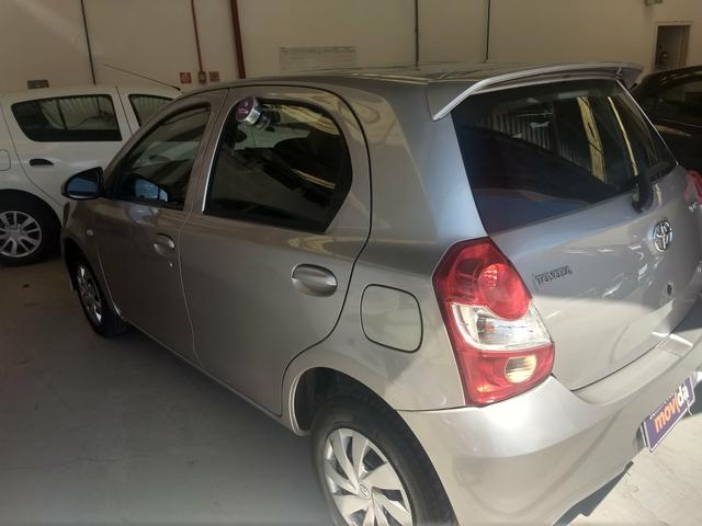 Toyota Etios X 1.3 2018 - Foto 8