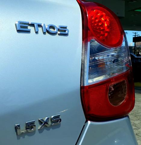 Etios xs 1.5 completo de fabrica - Foto 6