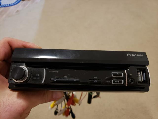 Dvd automotivo Pioneer Retrátil