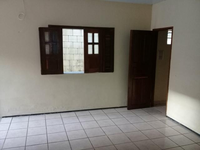 Alugo Excelente Casa no Bequimão com 3 Quartos - Foto 14
