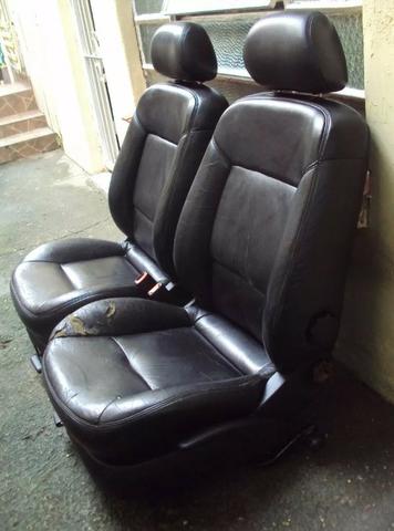 Bancos Banco Couro Adpt Saveiro F100 Maverick Jeep C10 Opala Fiat - Foto 3