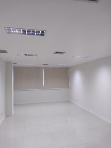 Sala no Hangar, 35 m2, Nascente, Paralela - Foto 3
