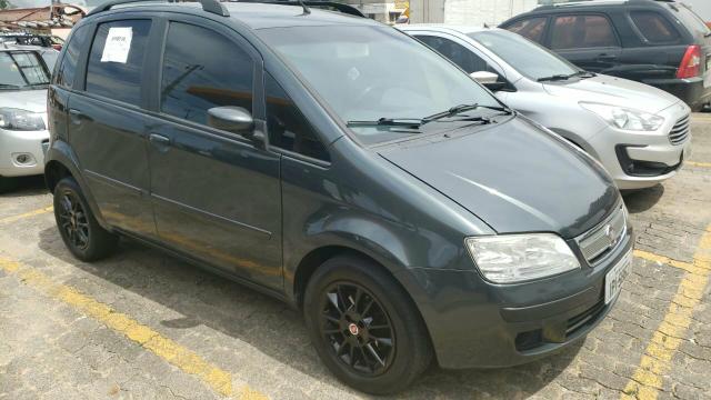 Vende -se carro super inteira