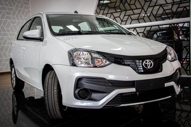 TOYOTA ETIOS HATCH X PLUS 15 AT 19/20 - Foto 3