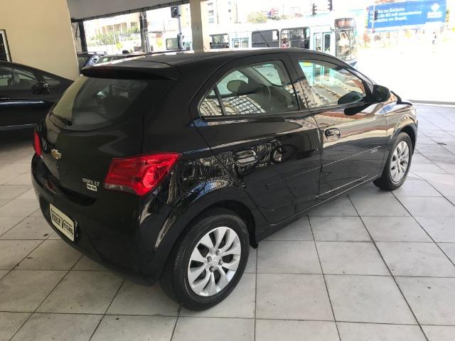 Chevrolet Onix LT 1.4 2017 Extra! - Foto 8