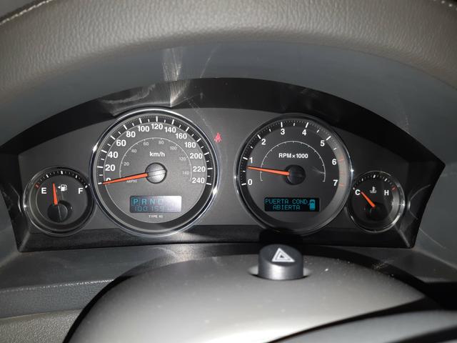 Cherokee overland 5.7 Motor Hemi V 8 - Foto 3
