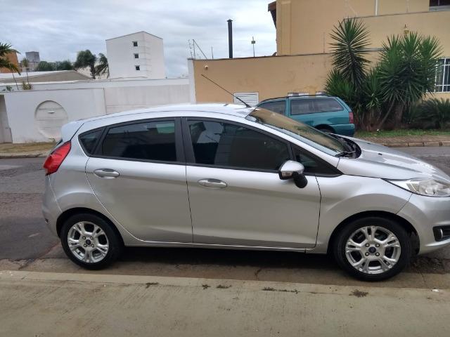 Ford Fiesta Hatch 1.5L SE Prata 2014/2014 ( 5P 111cv ) - Foto 14