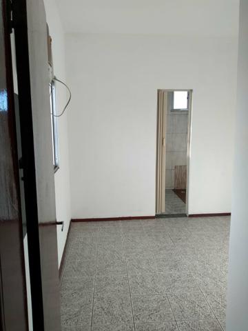 Alugo apartamento