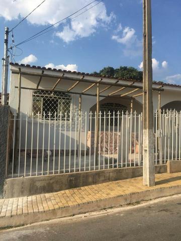 Alugo casa de 2 quartos, bairro santo antônio pará de Minas