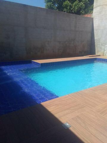 Casa com piscina e área de churrasqueira - Foto 2