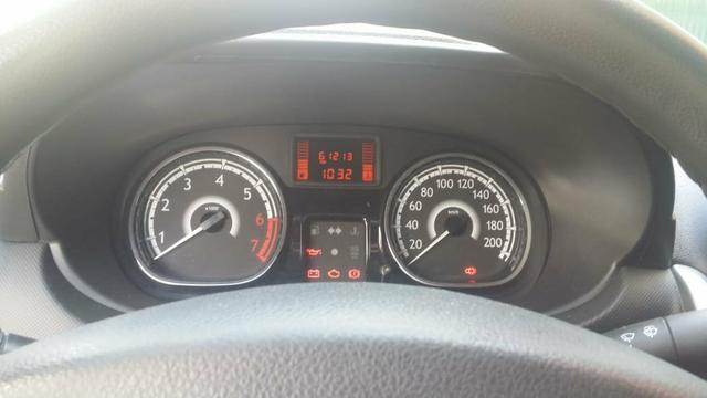 Vendo ou troco Sandero 2014 1.6 8v 61.000km - Foto 3