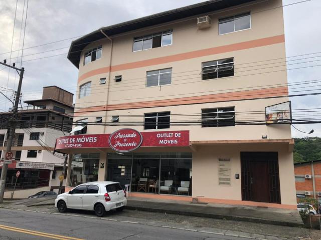 Sala Comercial na Água Verde, Excelente Localização!!!